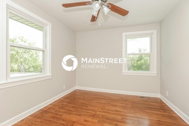 Building Photo - 3 Bedroom Pet-Friendly Home in MADISON, TN with Main Street Renewal