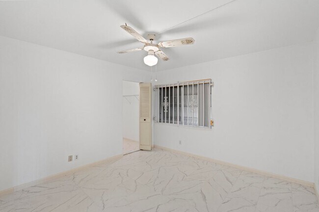 Building Photo - 441 Pine Glen Ln