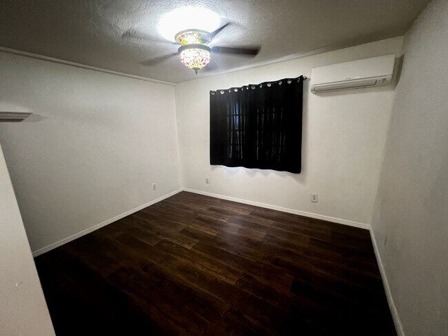 Building Photo - Charming 3-Bedroom Home for Rent in Landers, CA w SPA