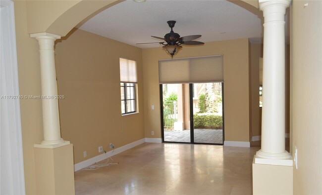 Building Photo - 2812 Center Ct Dr