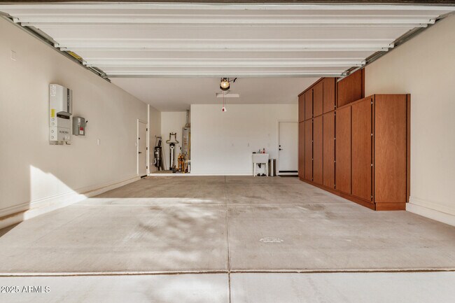 Building Photo - 856 E Harmony Wy