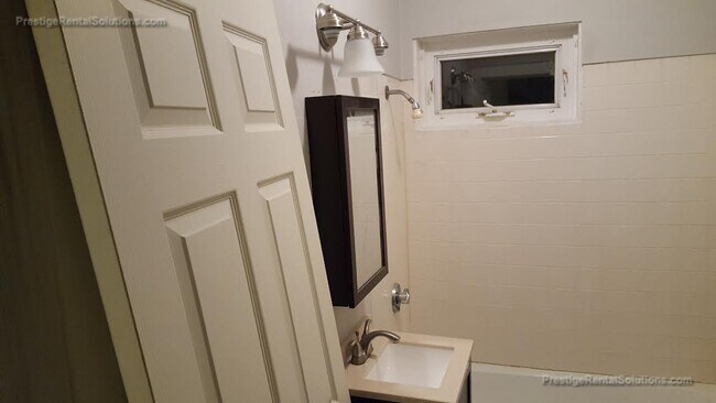 Building Photo - 16 Central Ave