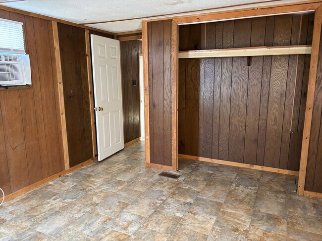 Building Photo - 5247 Griffin Rd