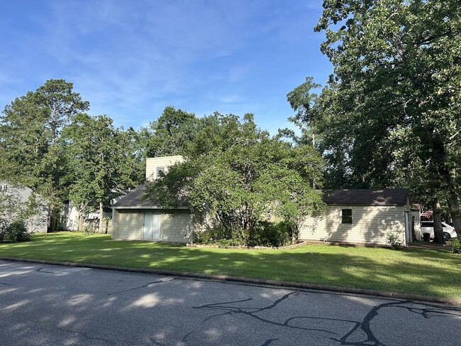 Building Photo - 26601 Primrose Ct