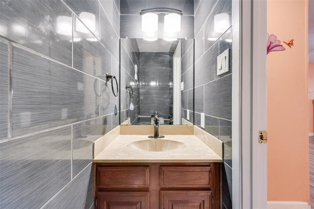 Building Photo - 4230 Madera Rd