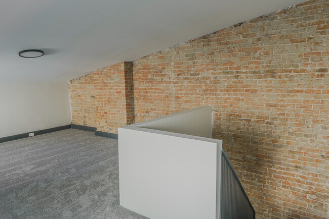 Building Photo - 1549 Ruth Ave