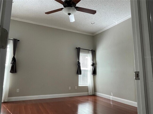 Building Photo - 1527 Scotch Pine Dr