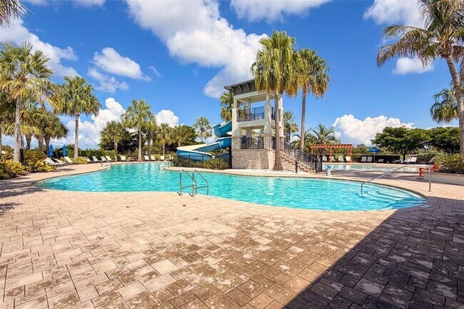 Building Photo - 7222 Paradiso Dr