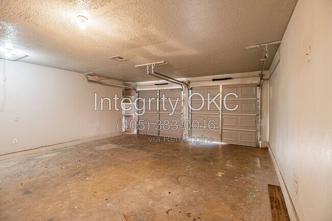 Building Photo - 4101 SE 45th St