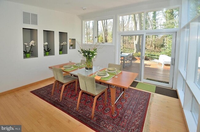 Building Photo - 2227 Glasgow Rd