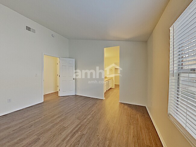 Building Photo - 1508 Meteorite Cir