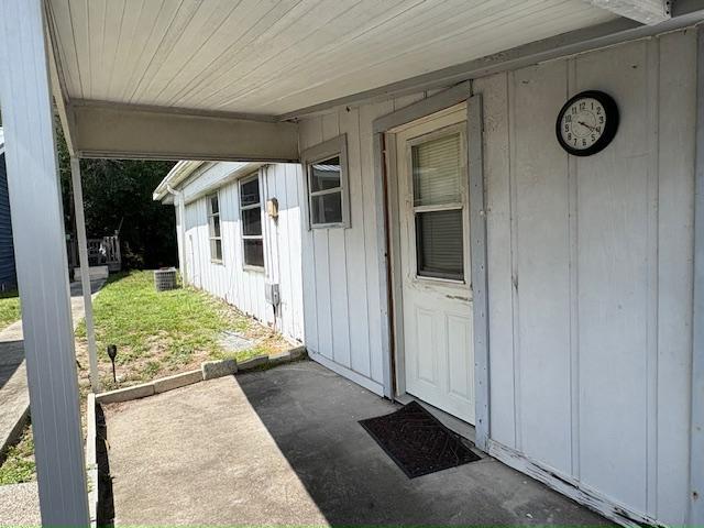 Primary Photo - 2147 E Camp N Comfort Ln