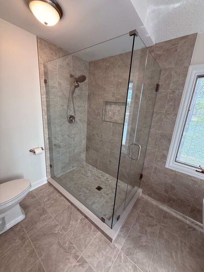 Building Photo - Carolina Lakes