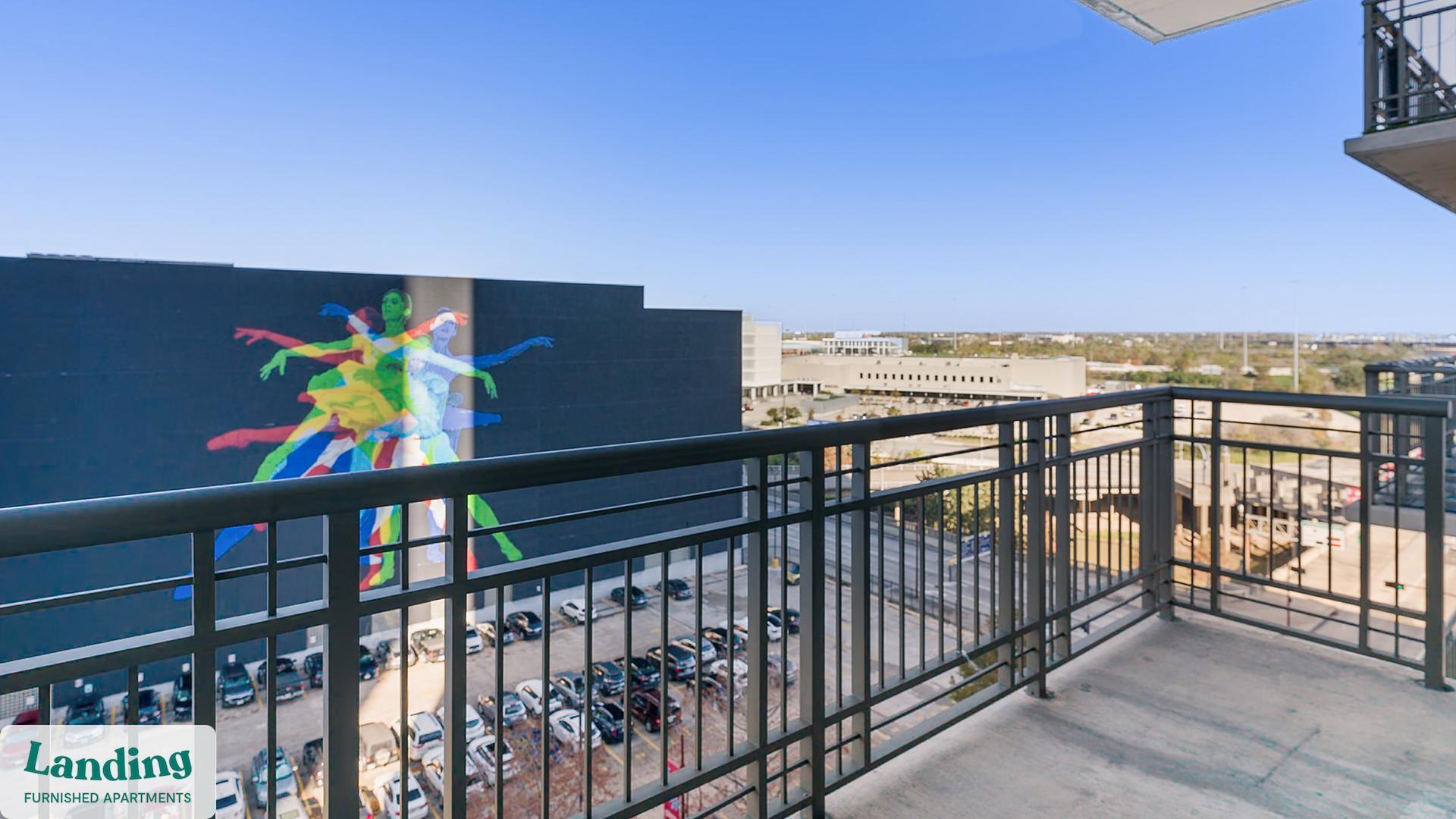 Building Photo - 777 Preston St