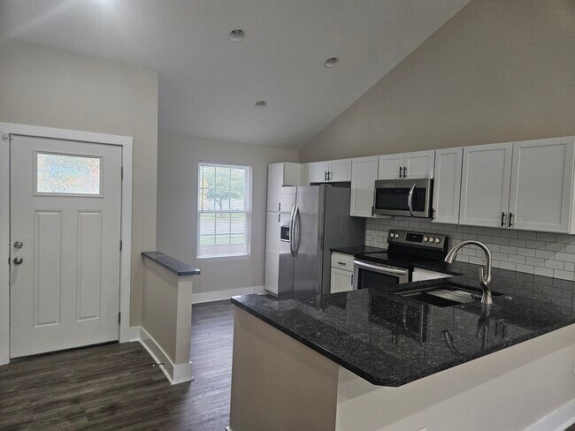 Building Photo - 5835 Cedar Lake Dr