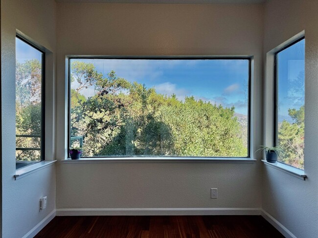 Building Photo - 59 Appian Way