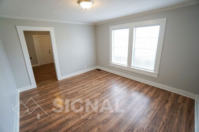 Building Photo - 217 1st Ave SE