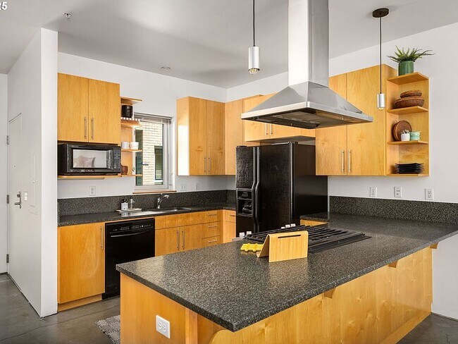 Building Photo - 1510 SE 34th Ave