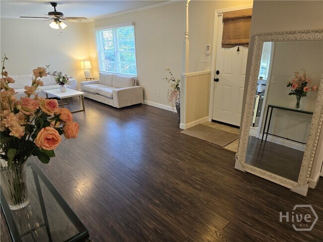 Building Photo - 5014 Spartan Dr