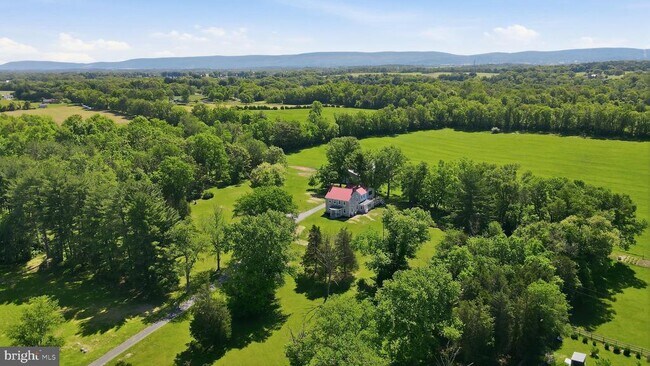 Building Photo - 8805 Reichard Rd