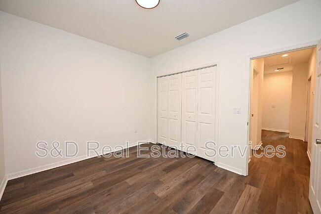 Building Photo - 1013 N Brunnell Pkwy