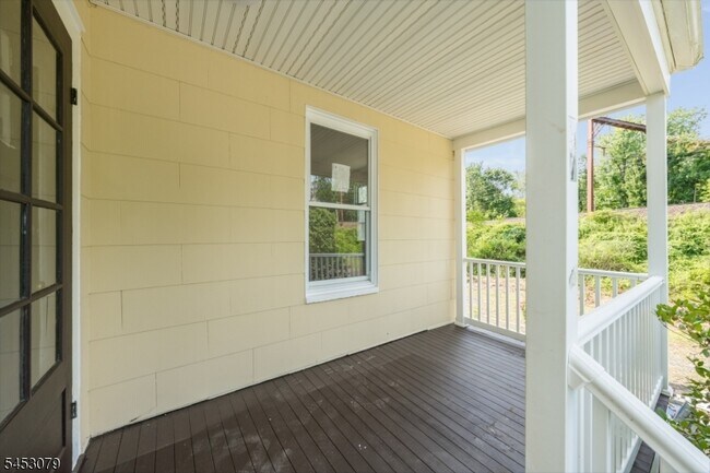 Building Photo - 37 Bowers Ln