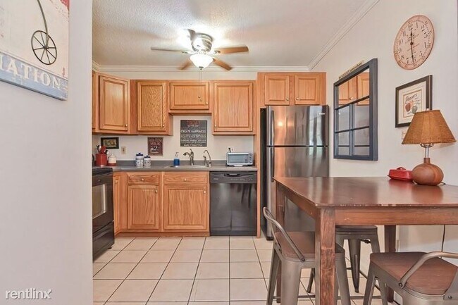 Building Photo - 2 br, 1 bath Condo - 30 Abbey Rd 208 Unit 208