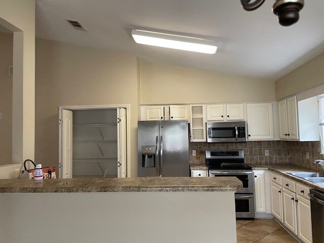 Building Photo - 1319 Blakemore Ct