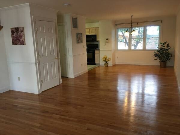 Building Photo - Rye Townhouse- 3 Bedroom  2.5 Baths $5985 Near Train & Town