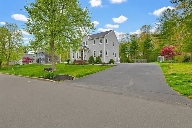 Building Photo - 35 Millbrook Dr