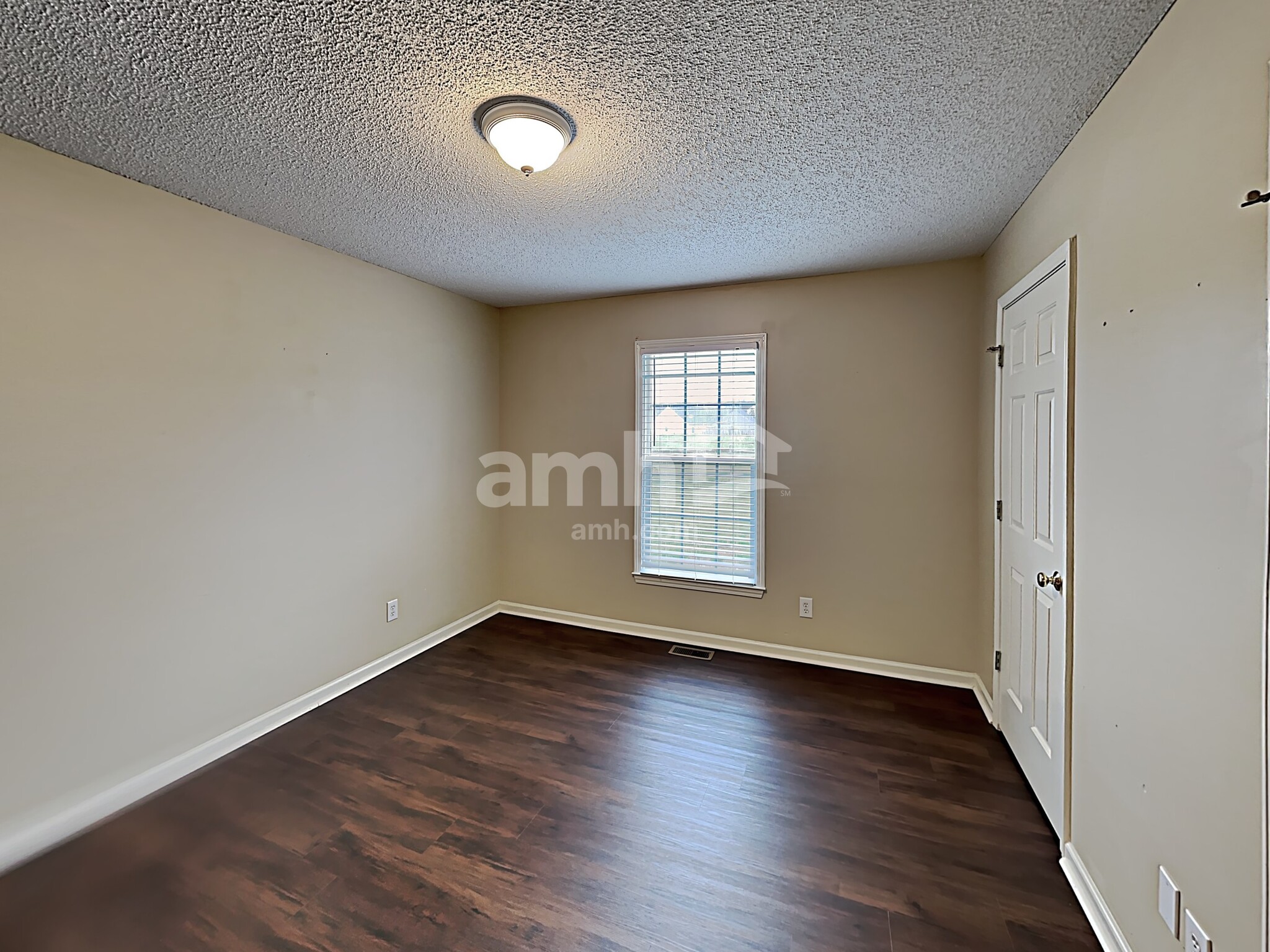 Building Photo - 2308 Genesis Dr