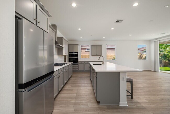 Building Photo - 78879 Fortuna Pl