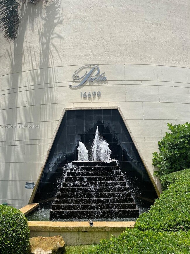 Building Photo - 16699 Collins Ave