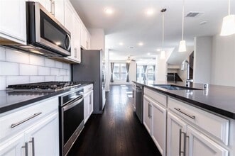 Building Photo - 3108 Roseland Terrace Ln