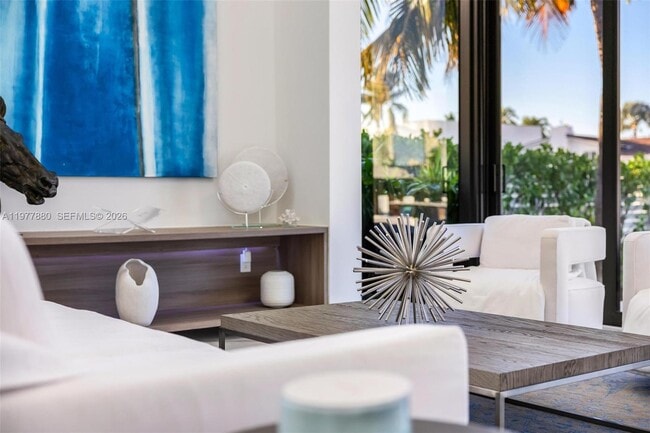 Building Photo - 3367 NE 168th St