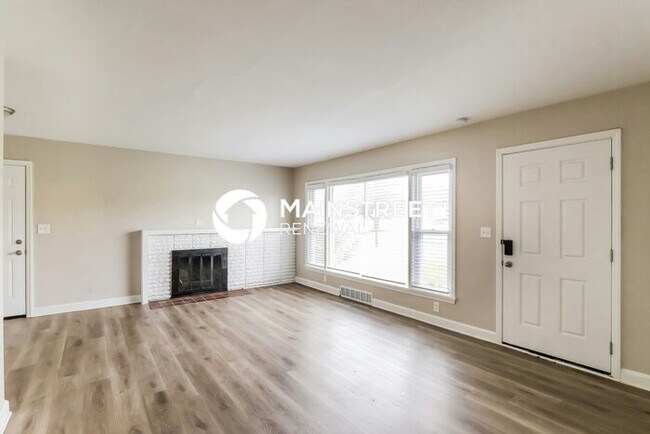 Building Photo - 3 Bedroom Pet-Friendly Home in LOUISVILLE,...