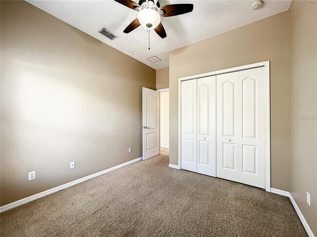 Building Photo - 1827 Great Falls Way