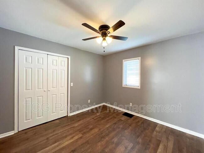 Building Photo - 629 3rd Ave