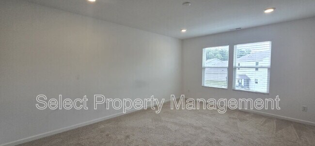 Building Photo - 4121 Luke Dr