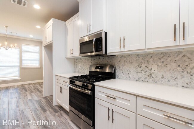 Building Photo - 4 br, 3 bath House - 9405 Kori