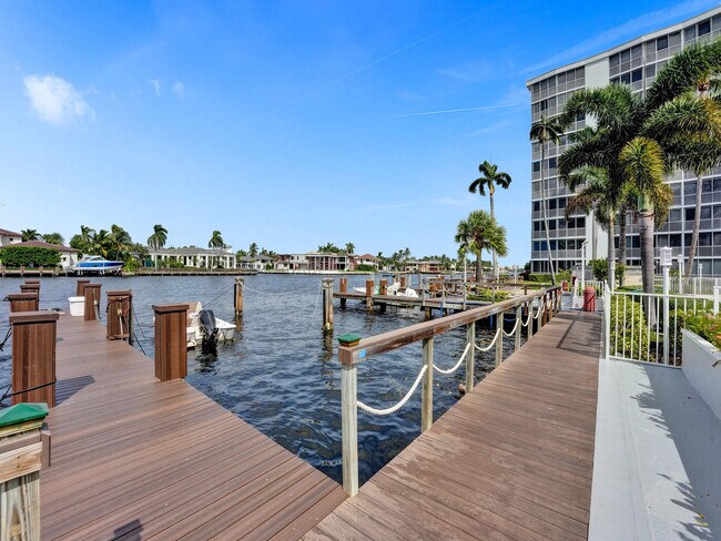 Building Photo - 3300 S Ocean Blvd