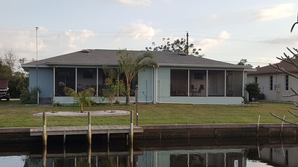 Building Photo - 3119 Riverside Dr