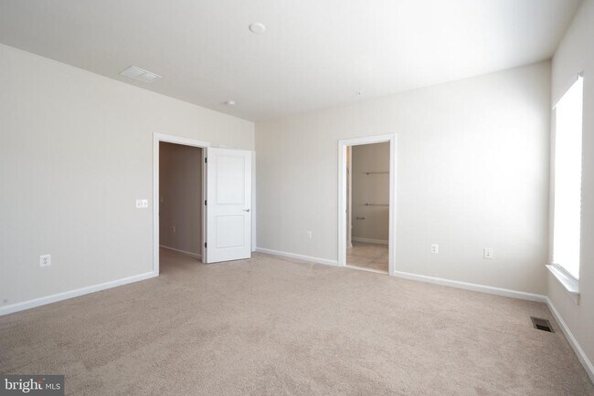Building Photo - 13026 Martz St