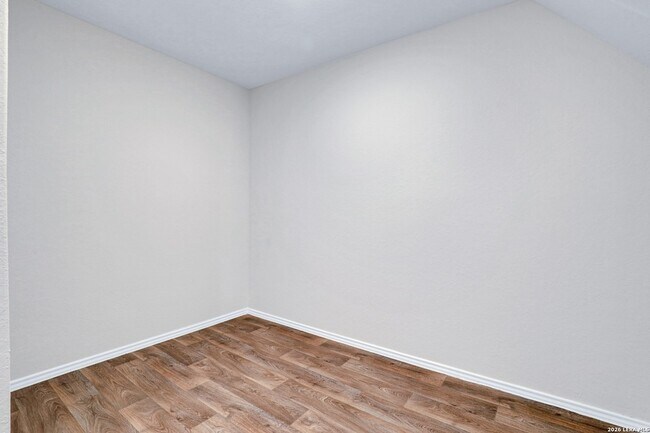 Building Photo - 13512 Waxman Spark
