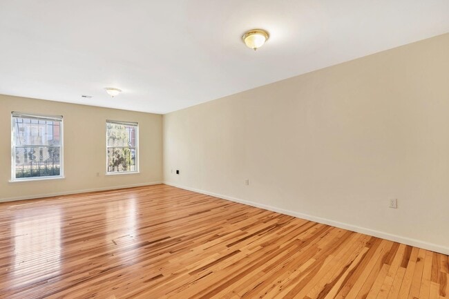 Building Photo - 527 M.L.K. Drive