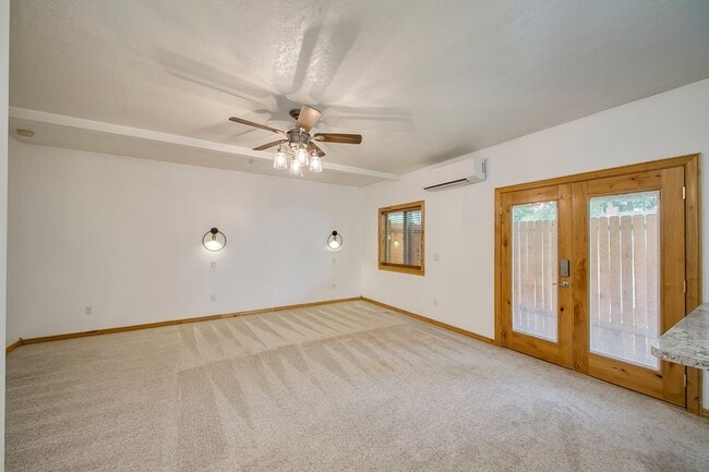Building Photo - North End One Bedroom - Near Whitewater Pa...
