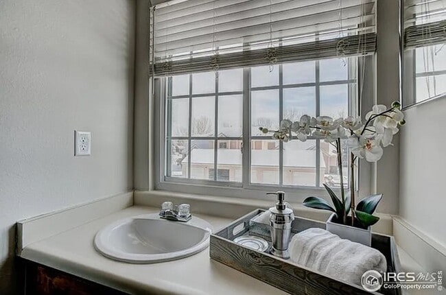 Building Photo - Cozy 2 Bedroom Townhome in West Fort Collins