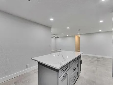 Building Photo - Apollo Beach Condo