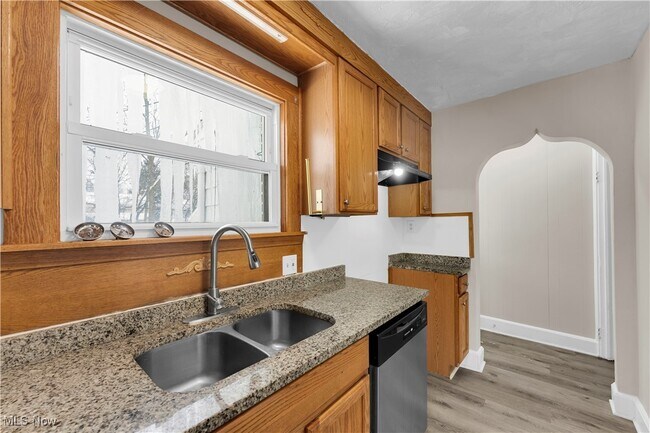 Building Photo - 17604 Mapleboro Ave