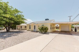 Building Photo - Adorable 2 bedroom 1 bath House